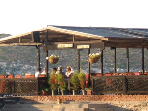 Number One Apart Hotel Karaburun  Luaran gambar