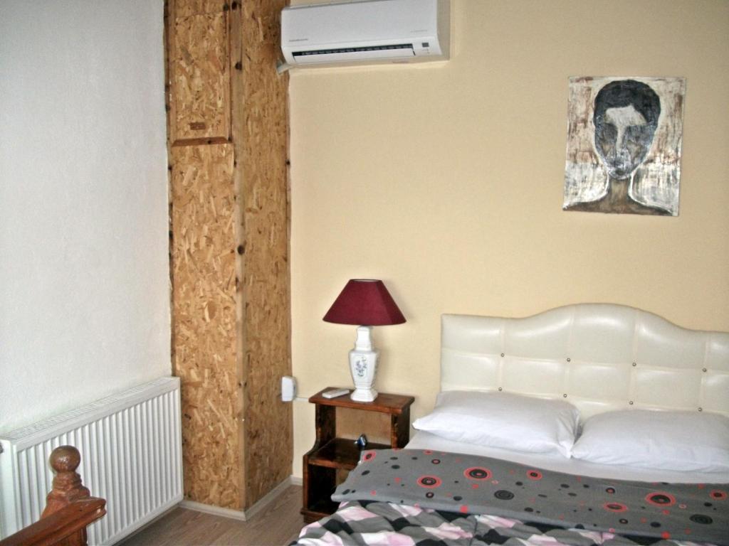 Number One Apart Hotel Karaburun  Bilik gambar