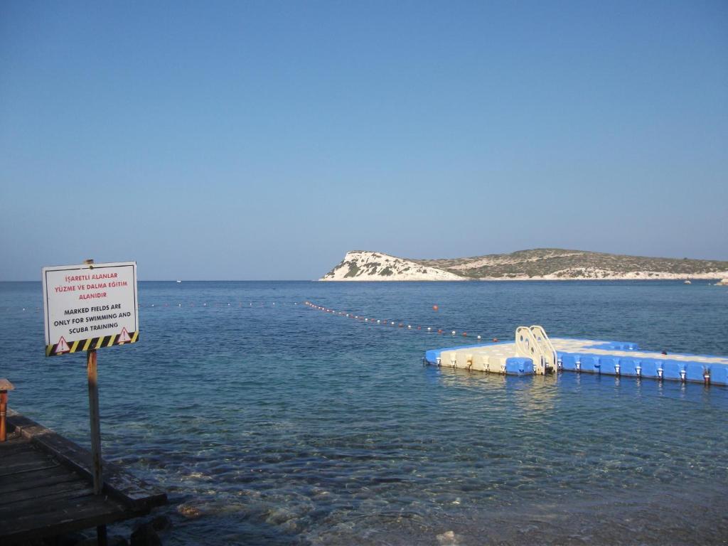 Number One Apart Hotel Karaburun  Luaran gambar